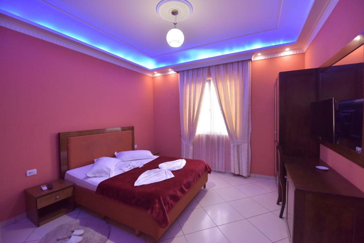 Hotel Emigranti Shkoder Exterior photo
