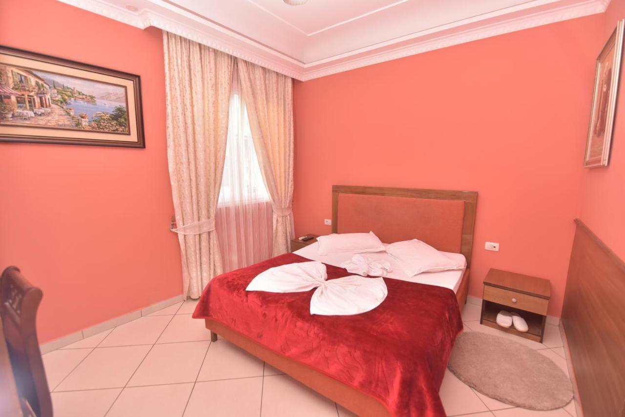 Hotel Emigranti Shkoder Exterior photo